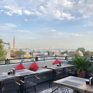 3* Hotel Nomade Old