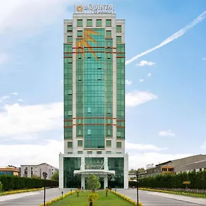 فندق La Quinta By Wyndham Gunesli